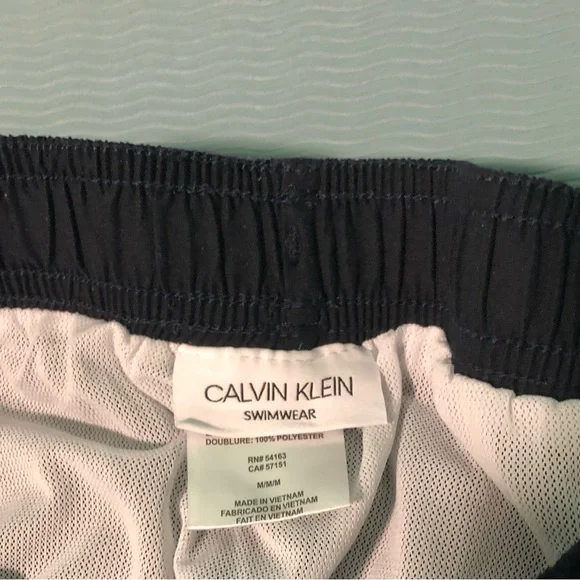 Calvin Klein swim shorts, size M - Picture 5 of 6